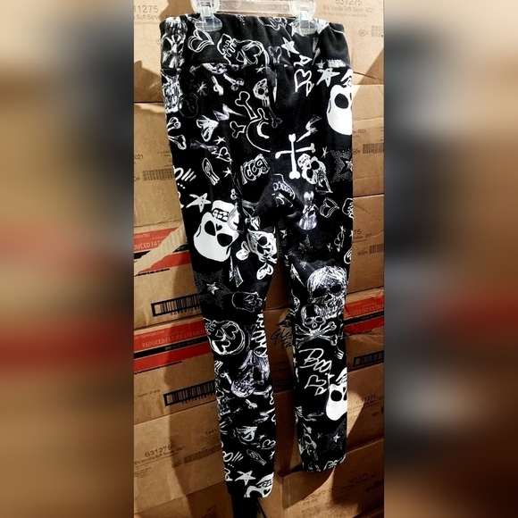 No Bounderies Juniors Size Large L 11-13 Black Halloween Velour Leggings Skull - Picture 8 of 12